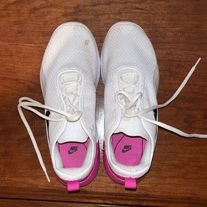 Nike air max motion 2 sneakers.